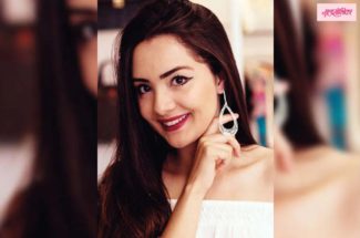 मिनिमलिस्ट ज्वेलरी : स्टाइलसह मिनिमलिस्ट ज्वेलरी घाला