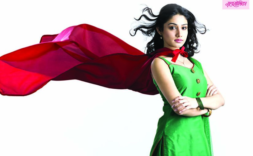 सुपर वुमन बनत चाललेल्या गृहिणी